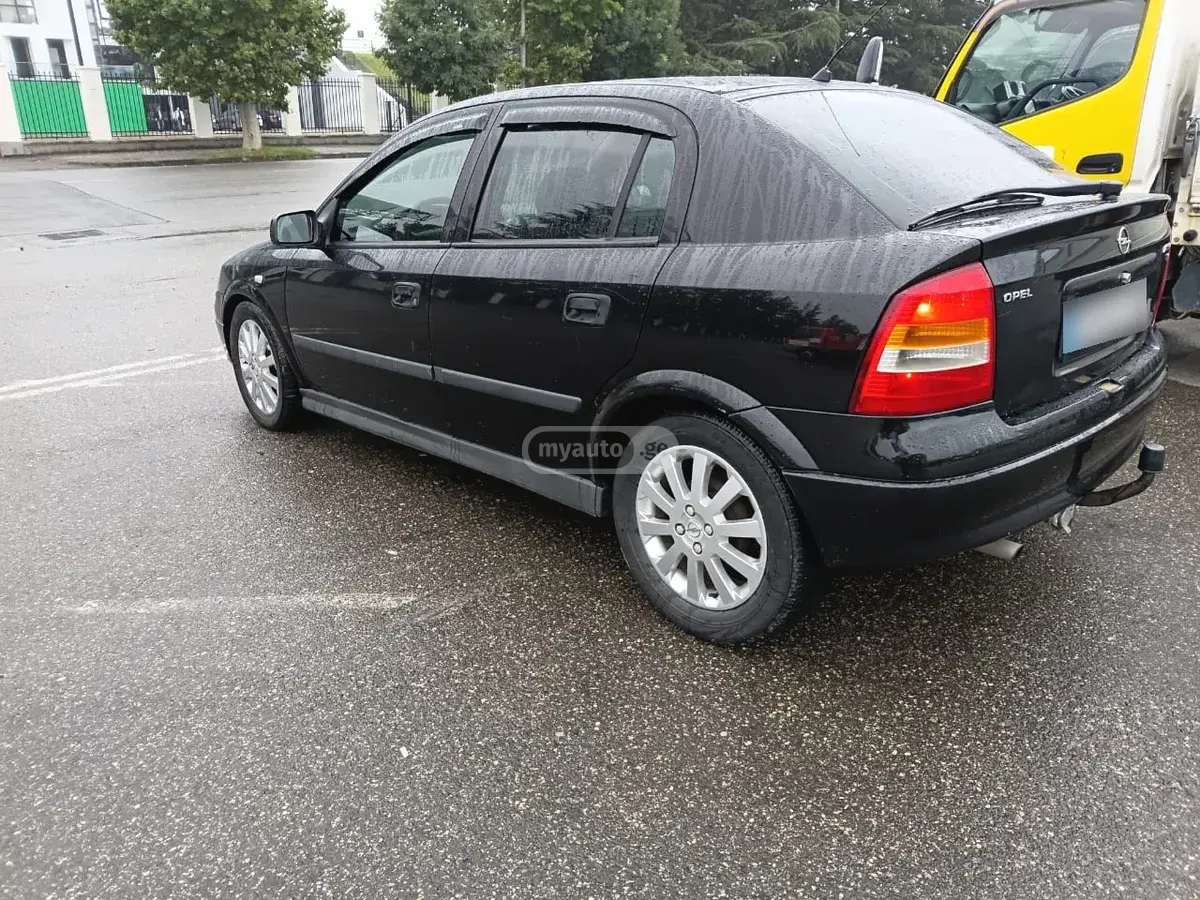 Opel Astra 2002 — photo 2
