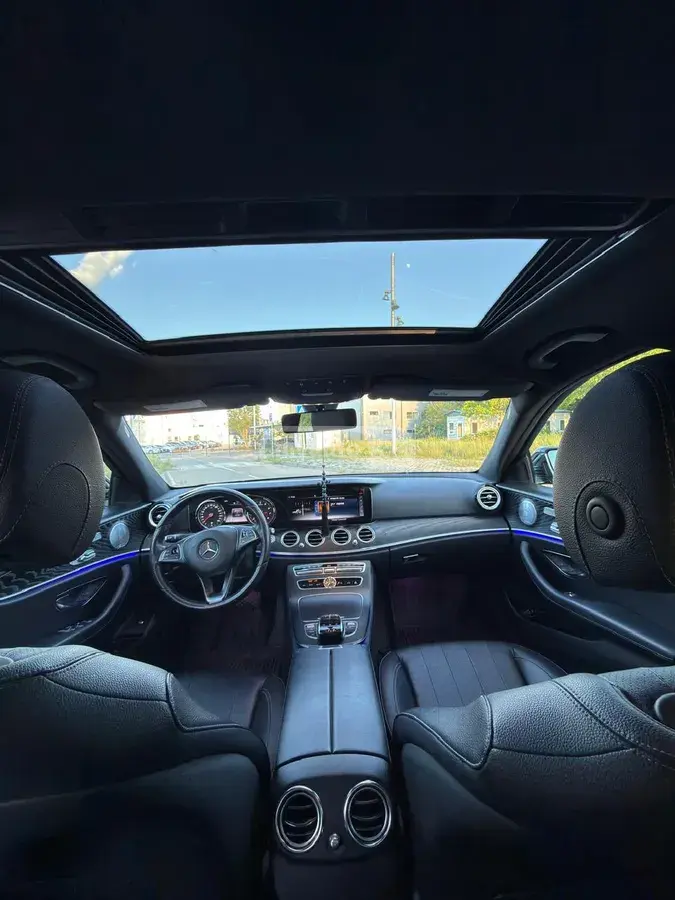 Mercedes-Benz E 300