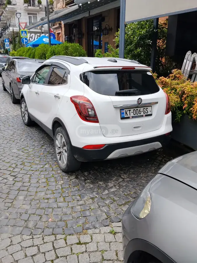 Buick Encore 2016 — photo 2