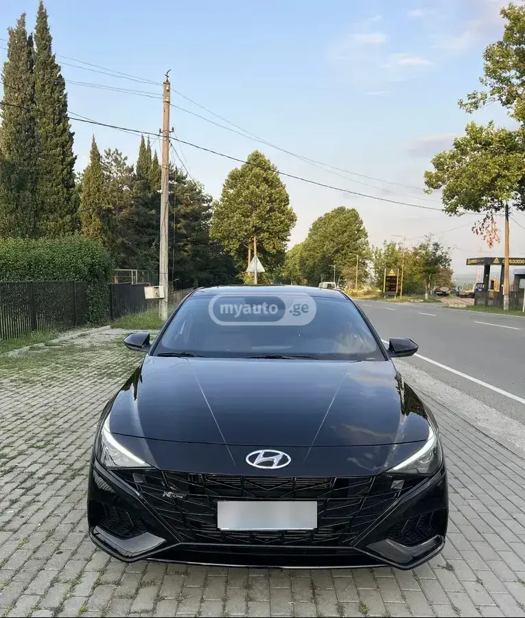 Hyundai Elantra 2023 — photo 2