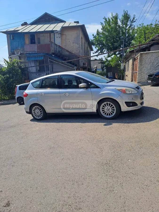 Ford C-Max 2013 — photo 2
