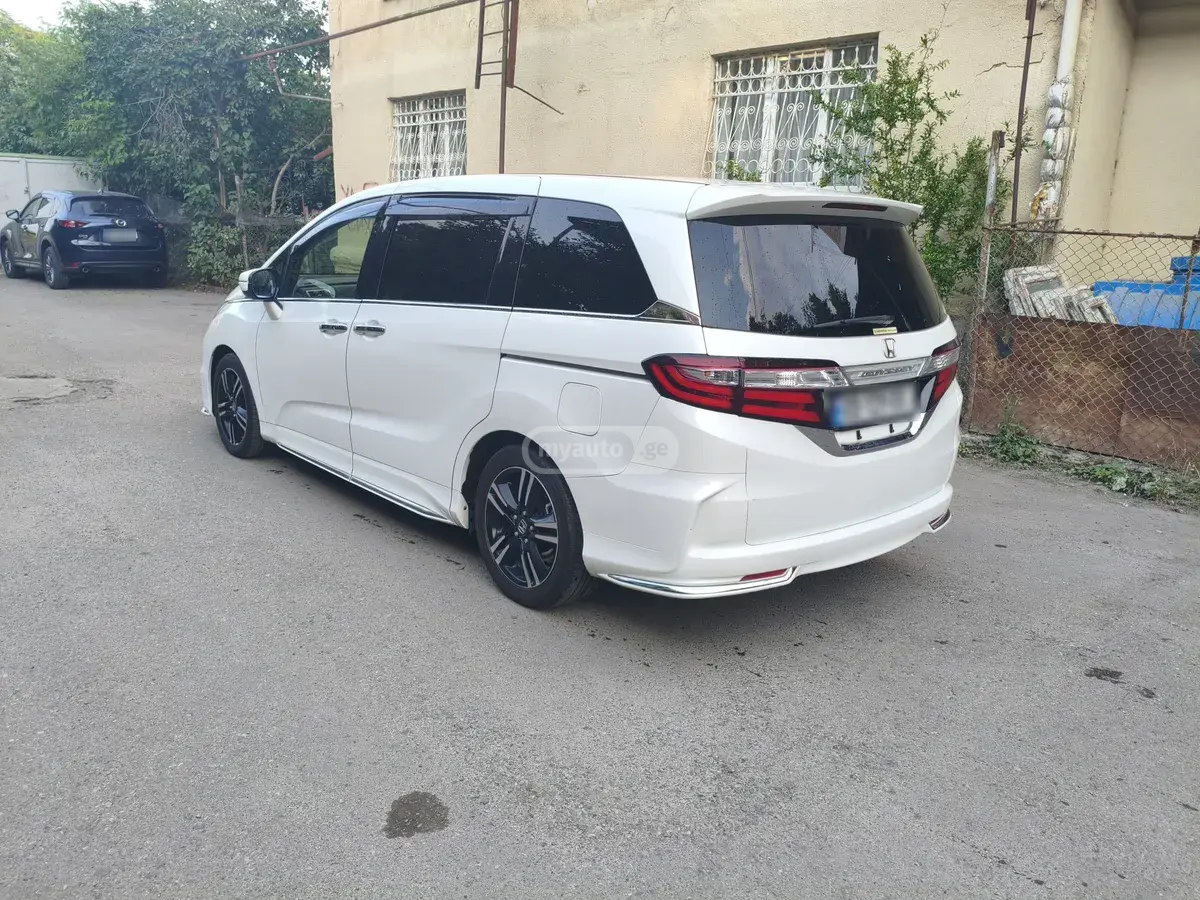 Honda Odyssey 2016 — photo 2