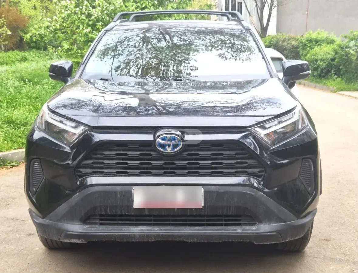 Toyota RAV4 2023 — photo 2