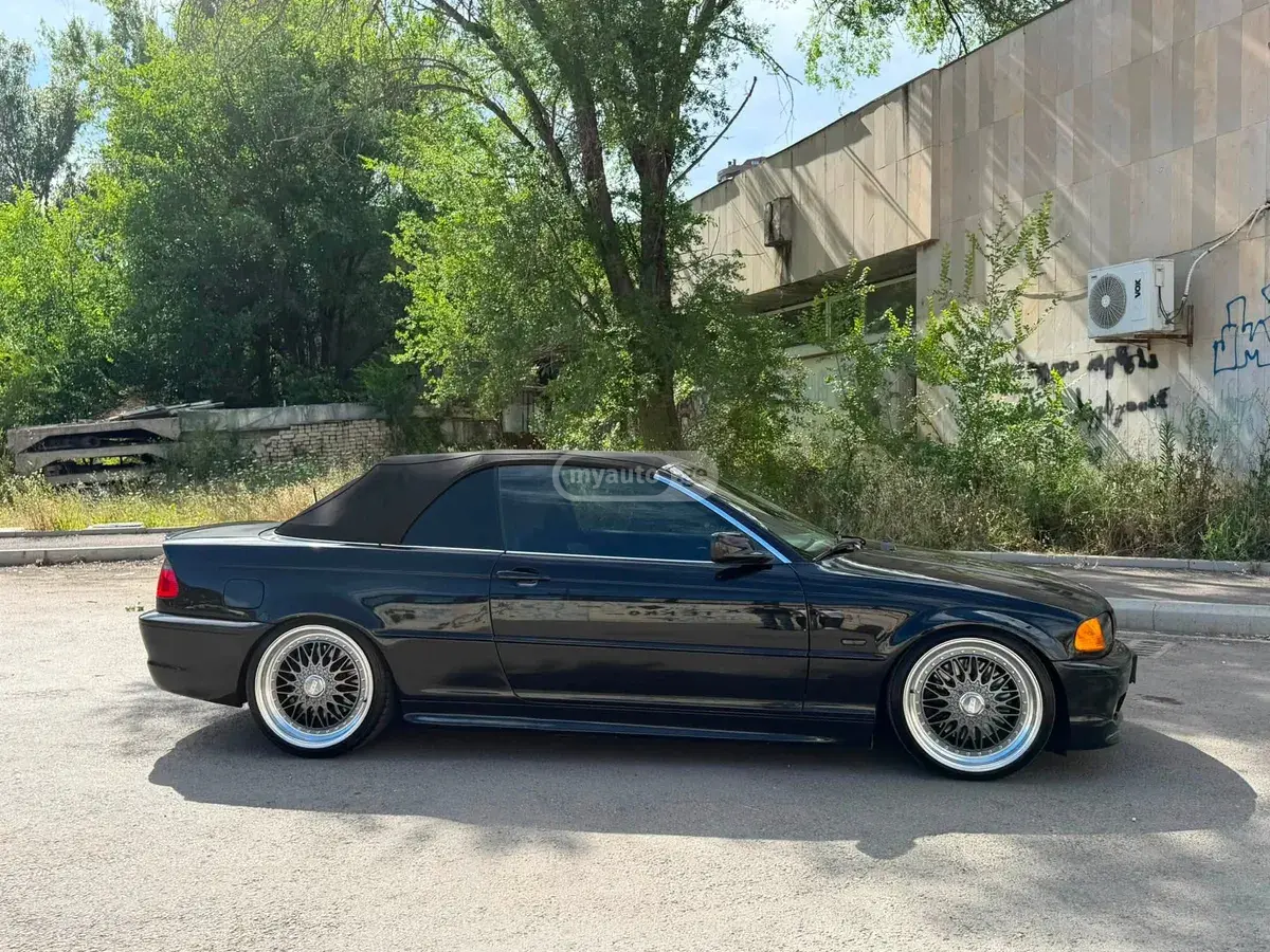 BMW 330 2001 — photo 2