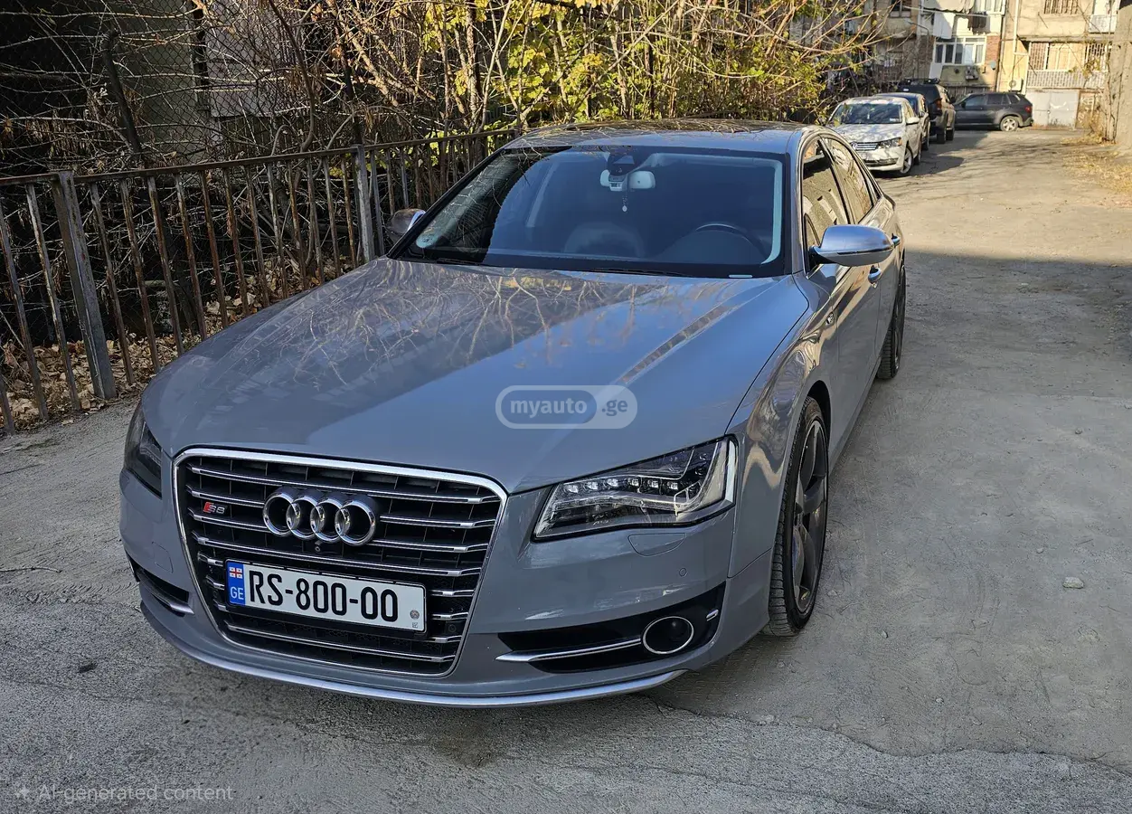 Audi S8