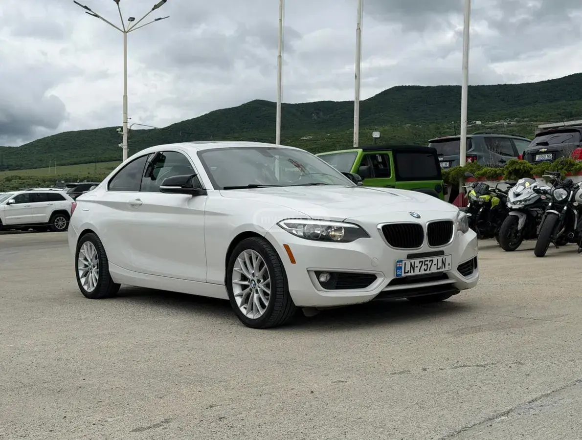BMW 228