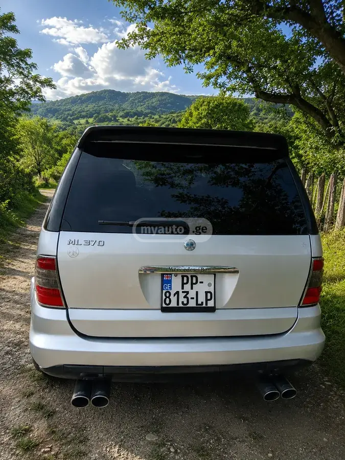 Mercedes-Benz ML 350 2004 — photo 2