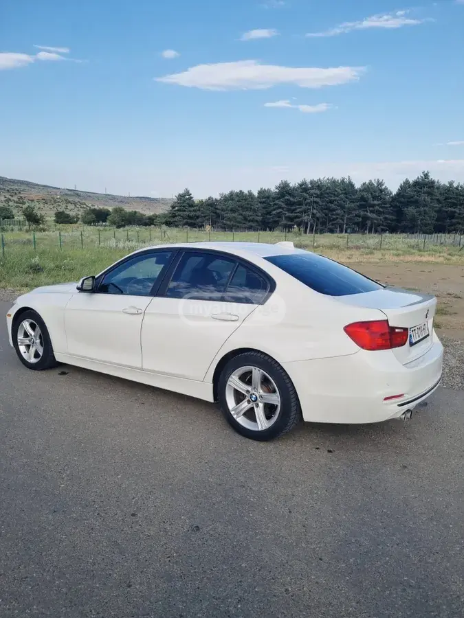 BMW 328 2014 — photo 2