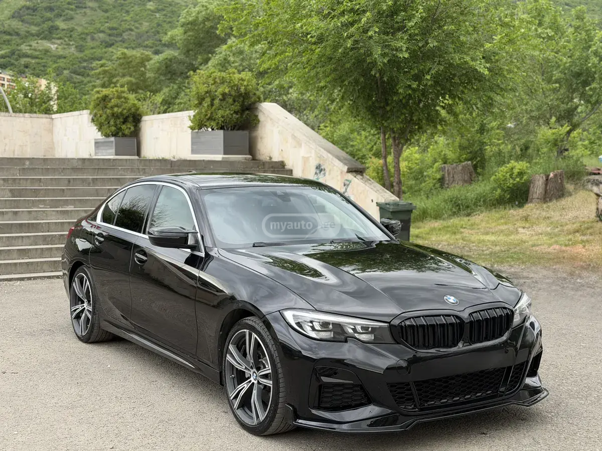 BMW 330