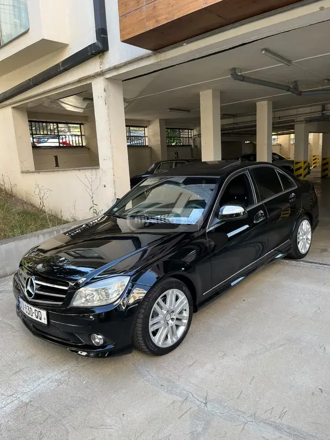 Mercedes-Benz C 300 2007 — photo 2