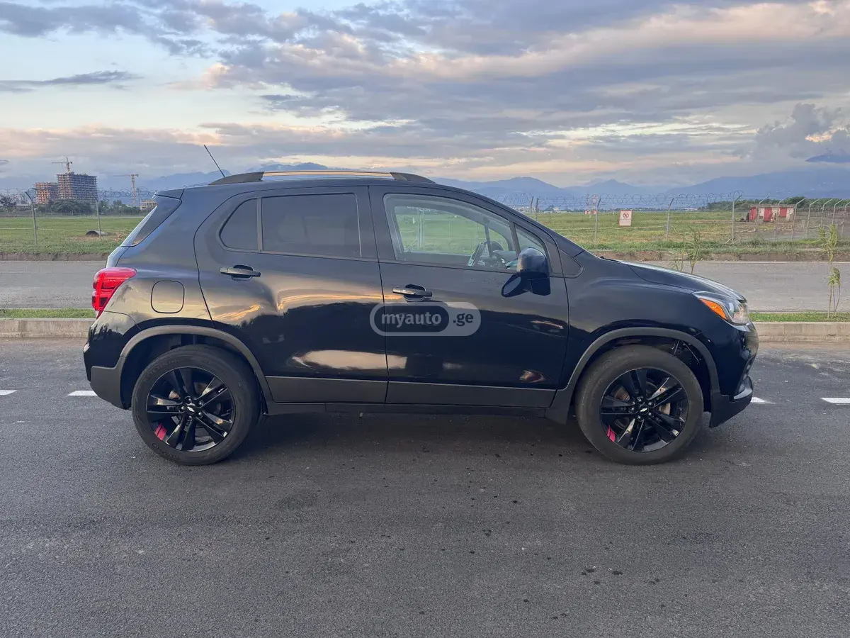 Chevrolet Trax 2020 — photo 2