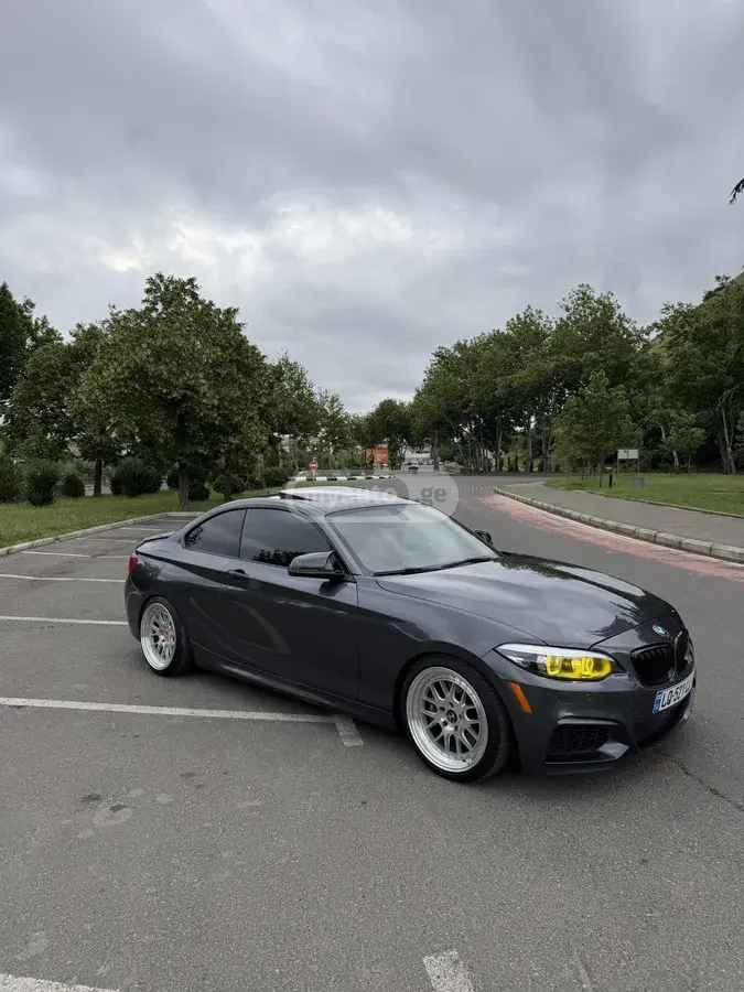 BMW M240