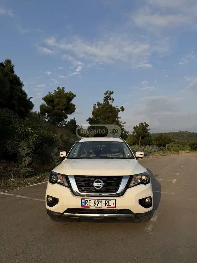 Nissan Pathfinder