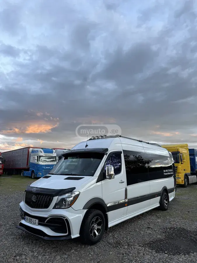 Mercedes-Benz Sprinter 2017 — photo 2