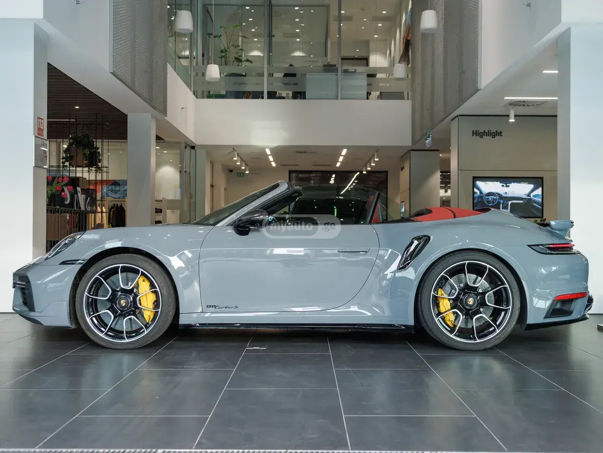 Porsche 911 2024 — photo 2