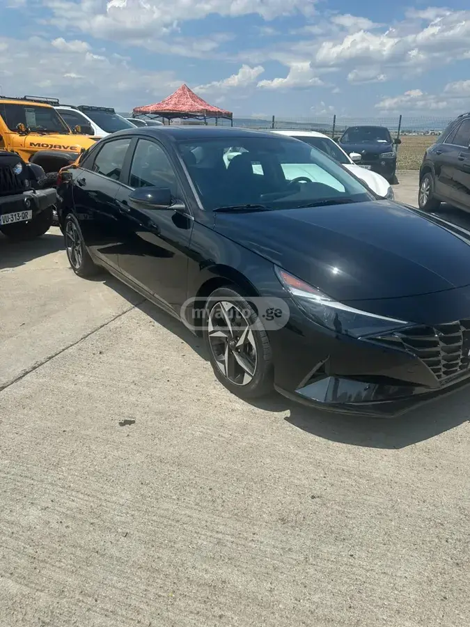 Hyundai Elantra 2023 — photo 2