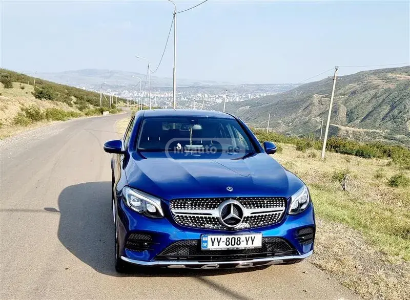 Mercedes-Benz GLC 300 Coupe 2017 — photo 2