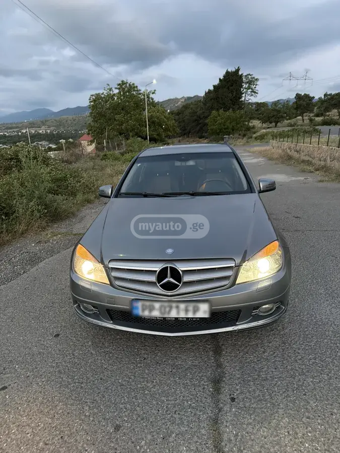Mercedes-Benz C 220