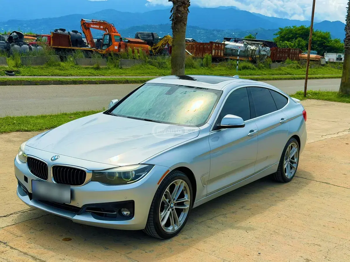 BMW 330