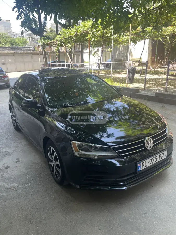 Volkswagen Jetta 2017 — photo 2