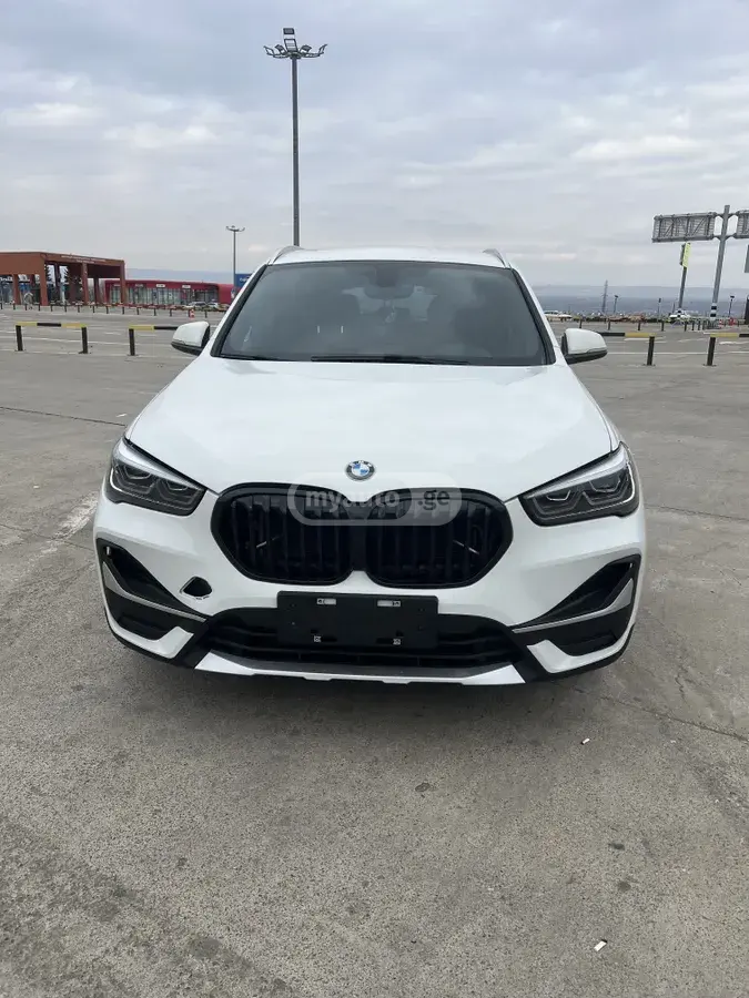 BMW X1 2018 — photo 2