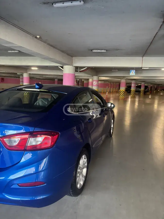 Chevrolet Cruze 2019 — photo 2