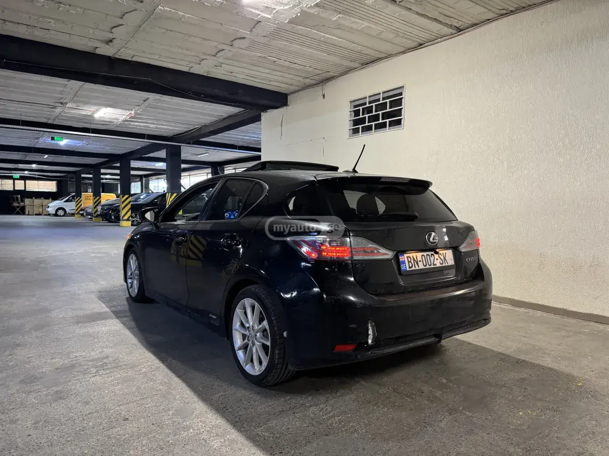Lexus CT 200 h