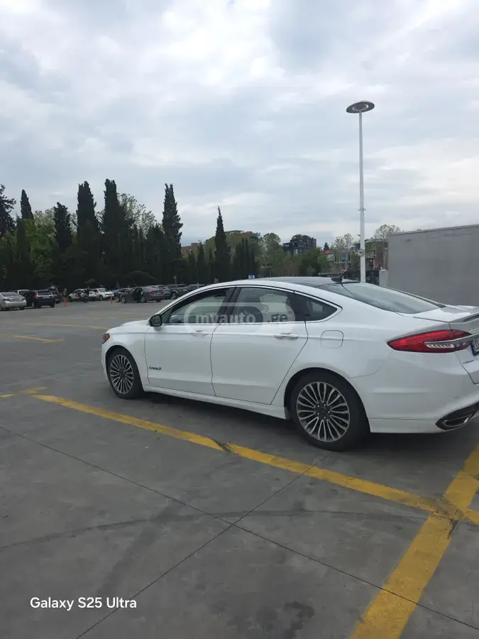 Ford Fusion 2018 — photo 2