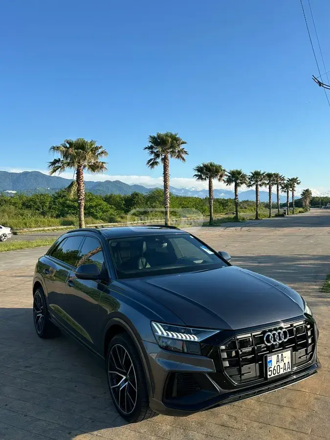 Audi Q8