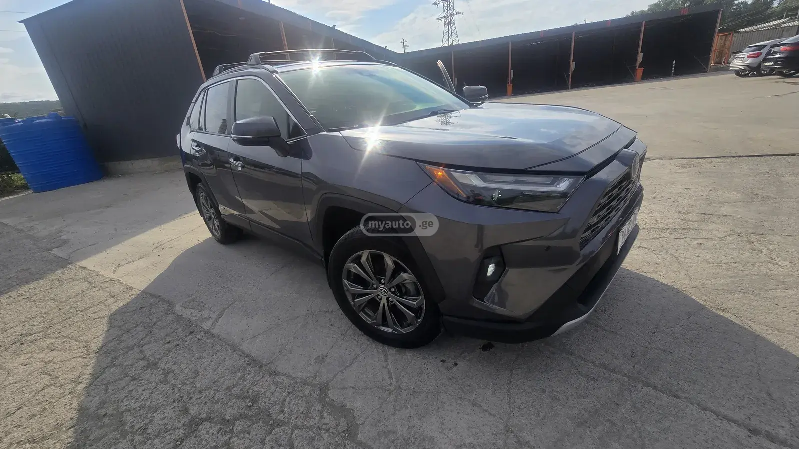 Toyota RAV4 2023 — photo 2