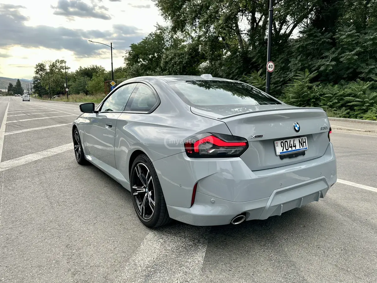 BMW 230i