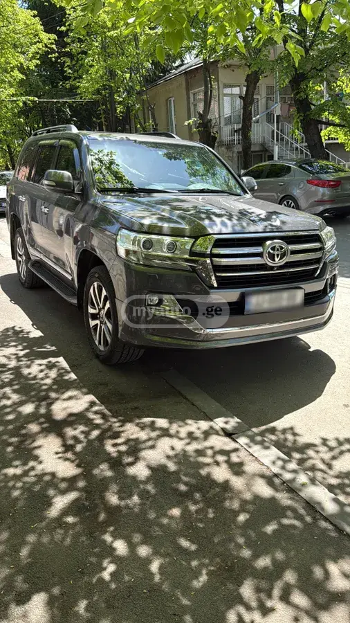 Toyota Land Cruiser 2016 — photo 2