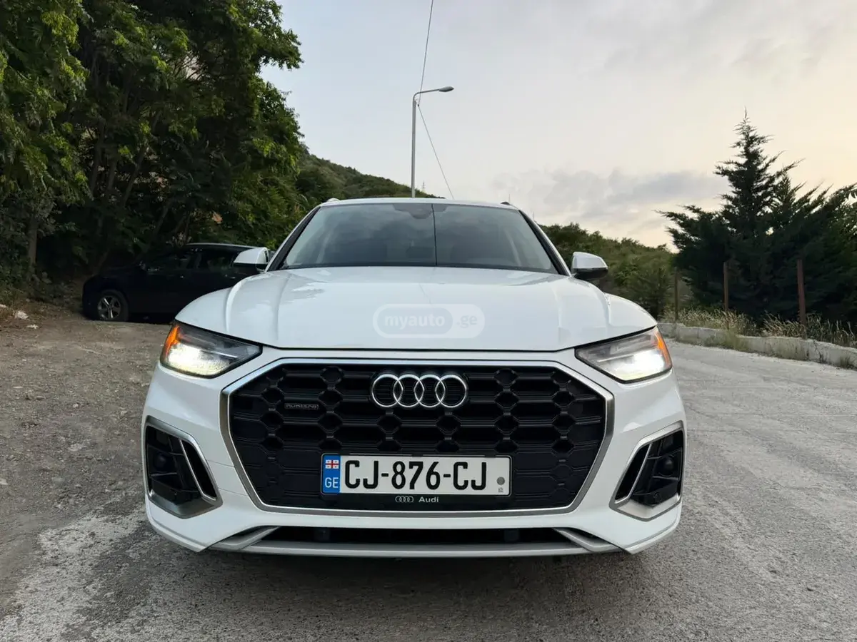 Audi Q5 2023 — photo 2