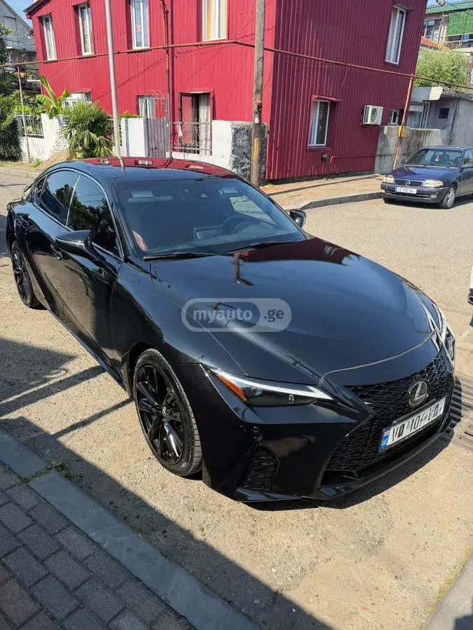 Lexus IS 350 2022 — photo 2