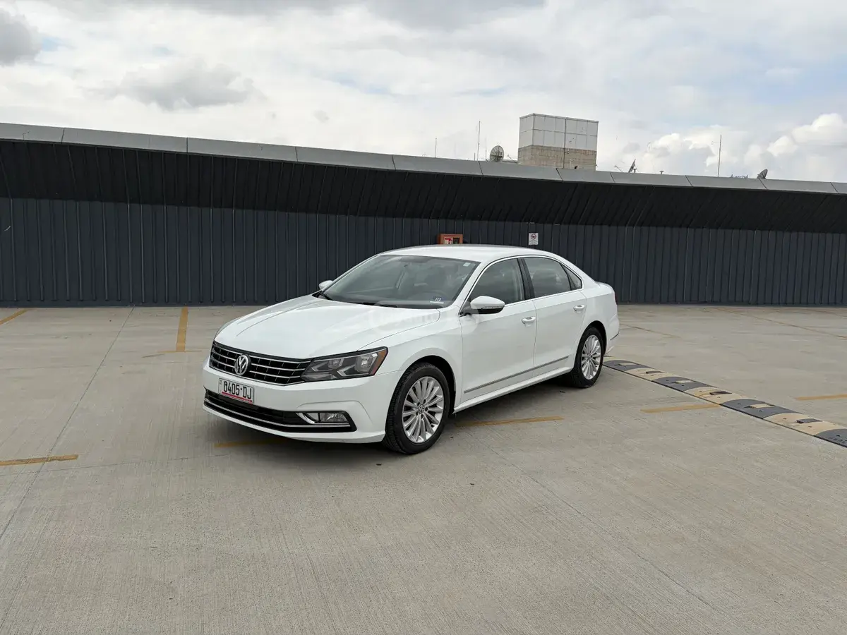 Volkswagen Passat 2016 — photo 2