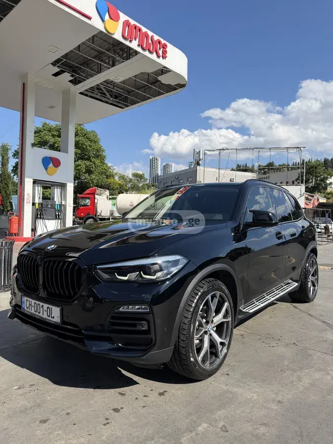 BMW X5 2019 — photo 2