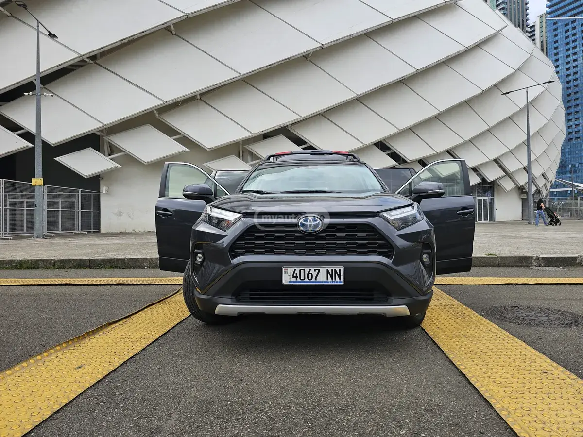 Toyota RAV4 2024 — photo 2