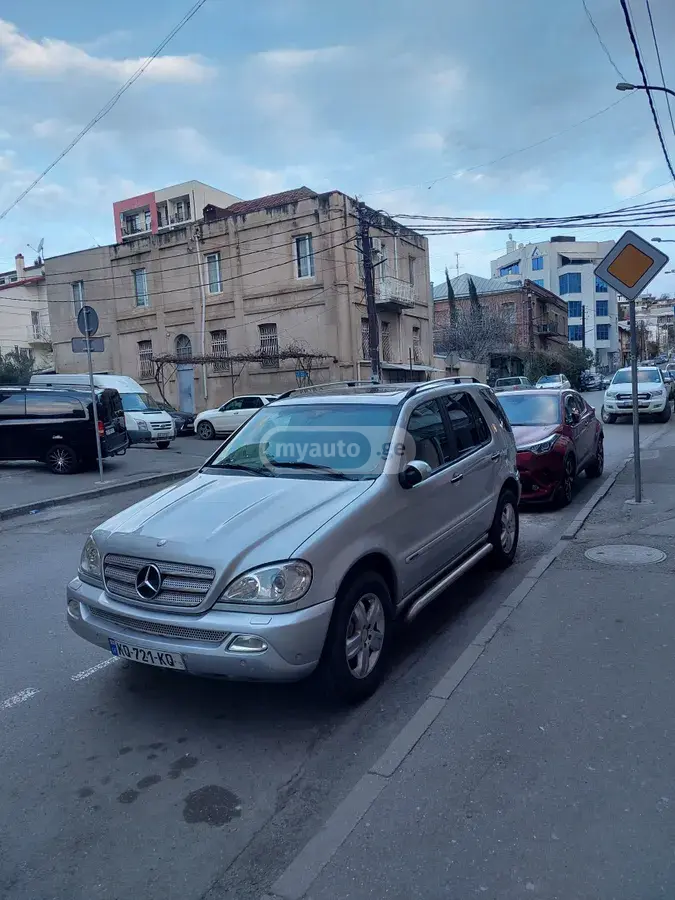 Mercedes-Benz ML 270