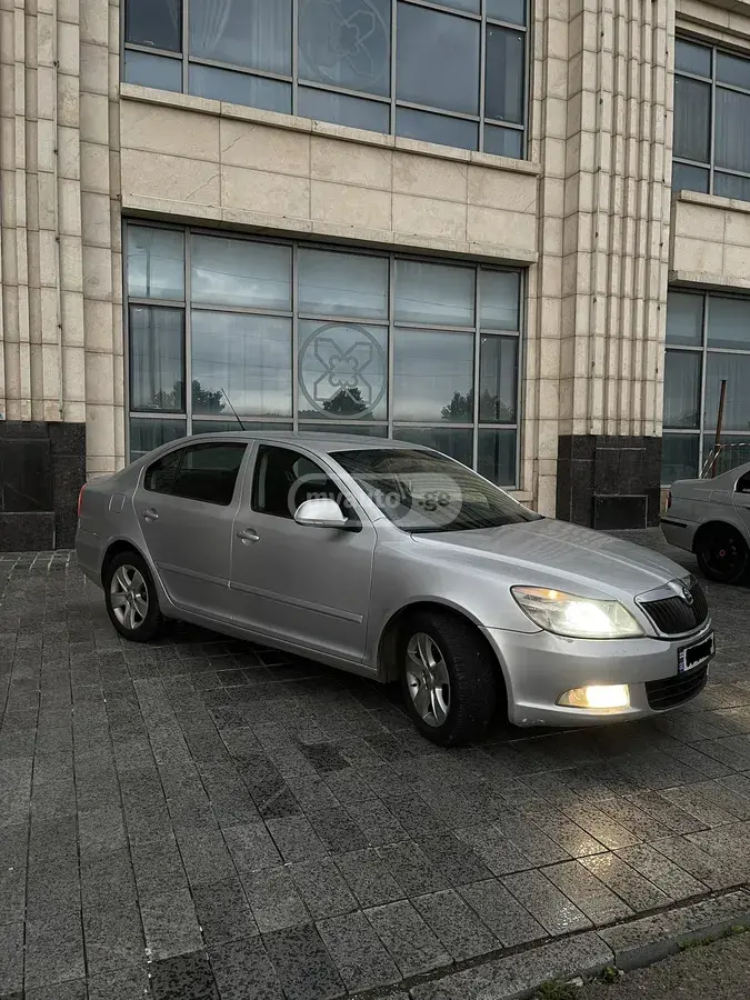 Skoda Octavia 2008 — photo 2
