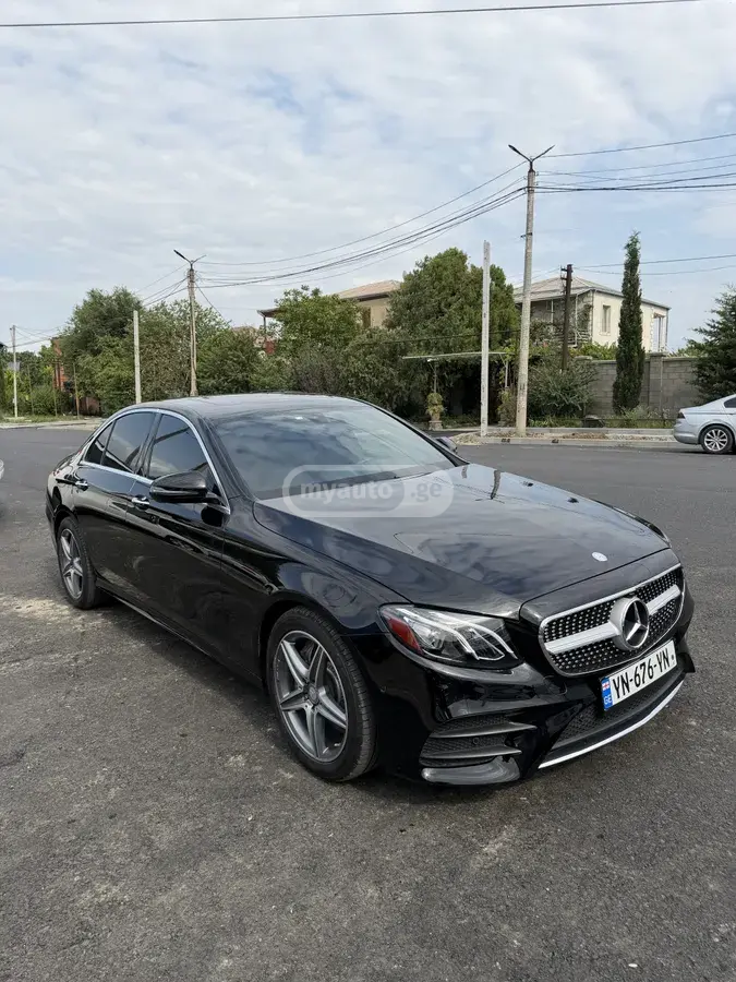 Mercedes-Benz E 300