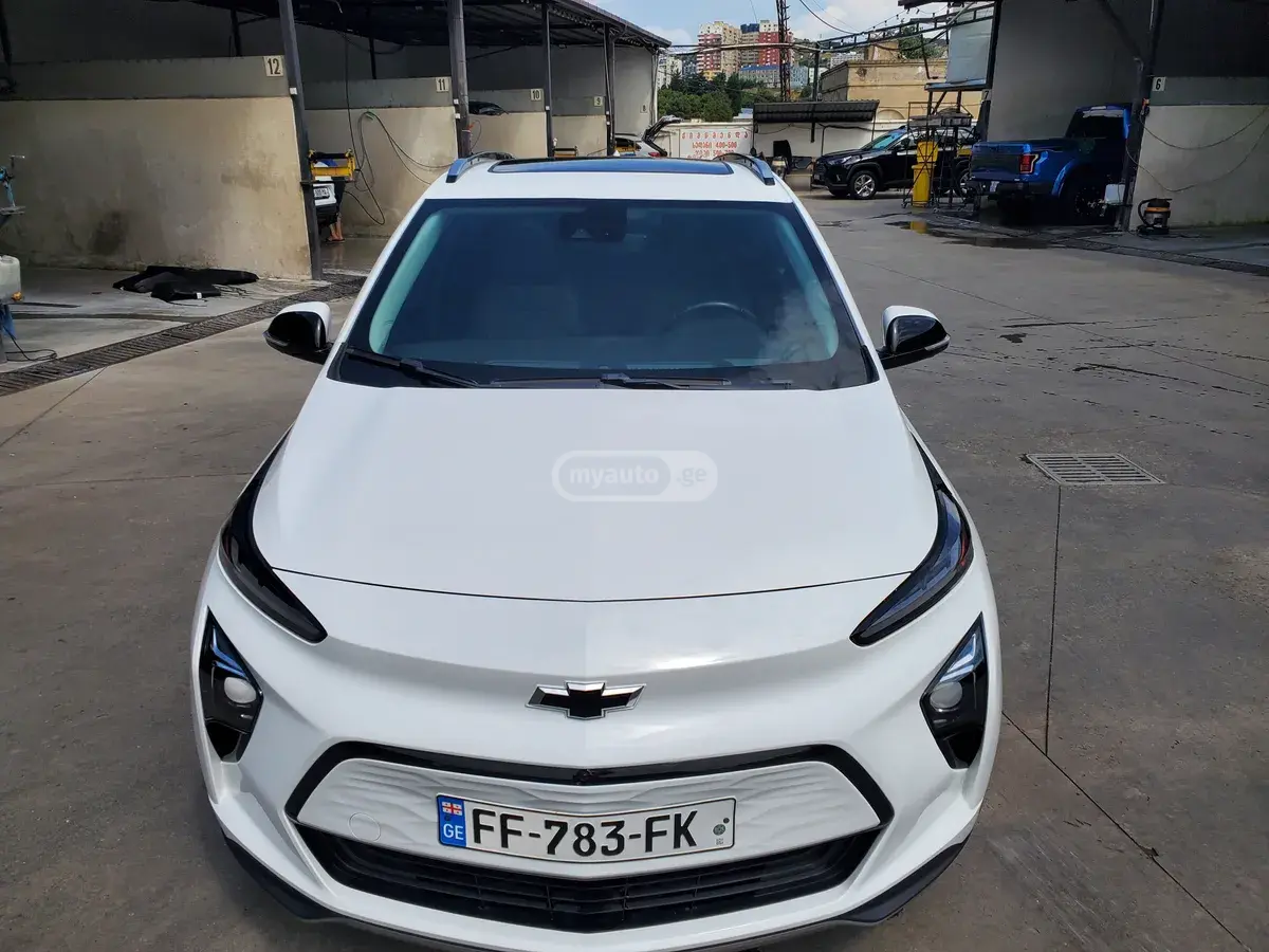 Chevrolet Bolt EUV 2022 — photo 2