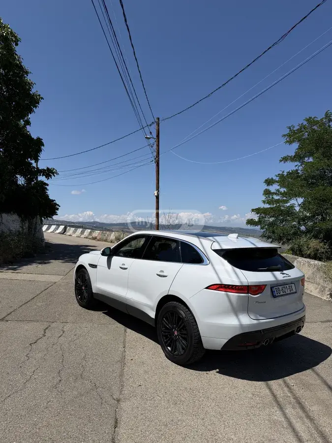 Jaguar F-Pace 2018 — photo 2