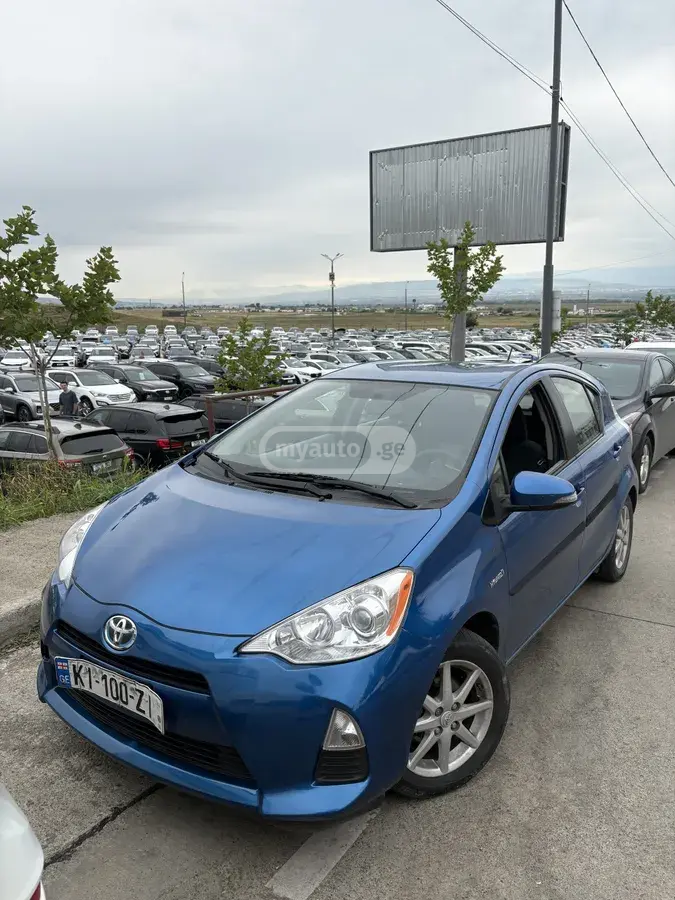 Toyota Prius C