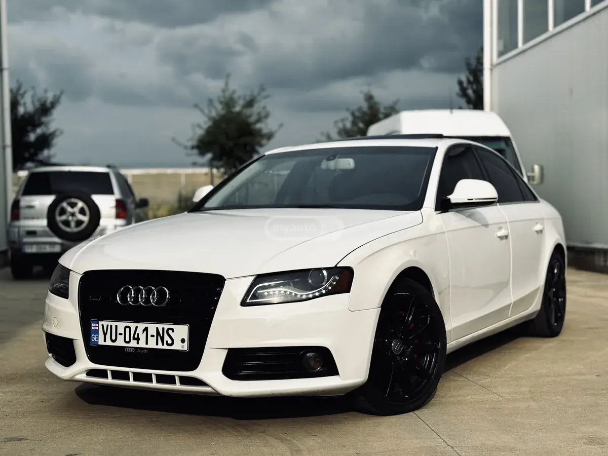 Audi A4 2009 — photo 2
