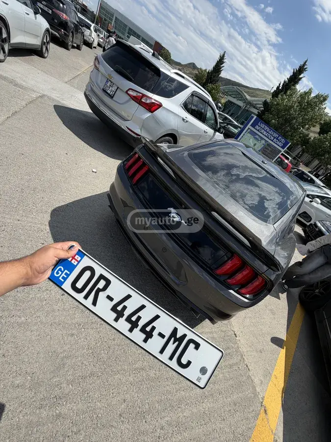Ford Mustang 2018 — photo 2