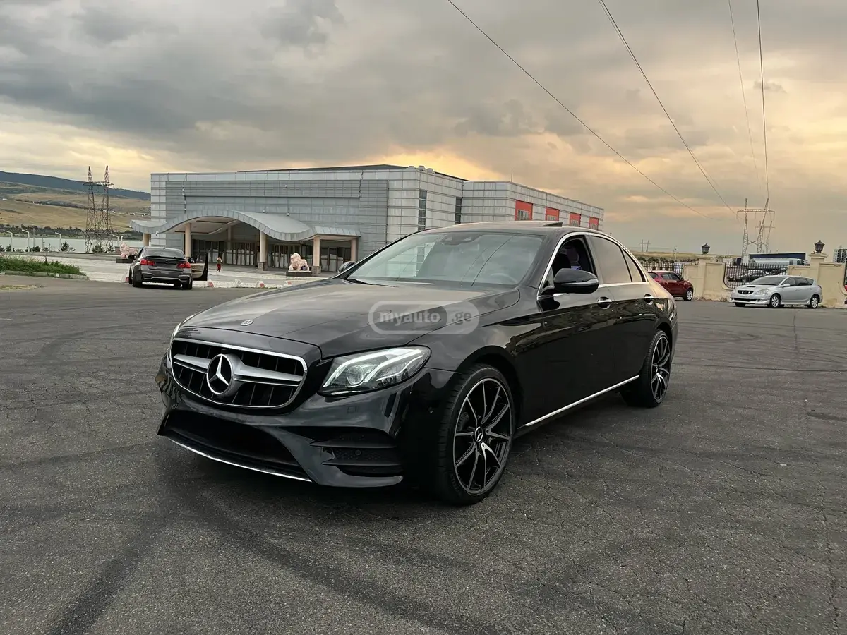 Mercedes-Benz E 220