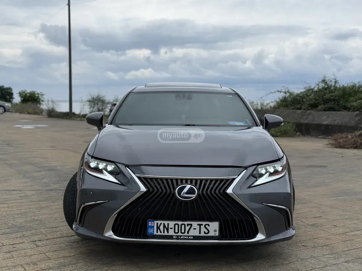 Lexus ES 300 2013 — photo 2