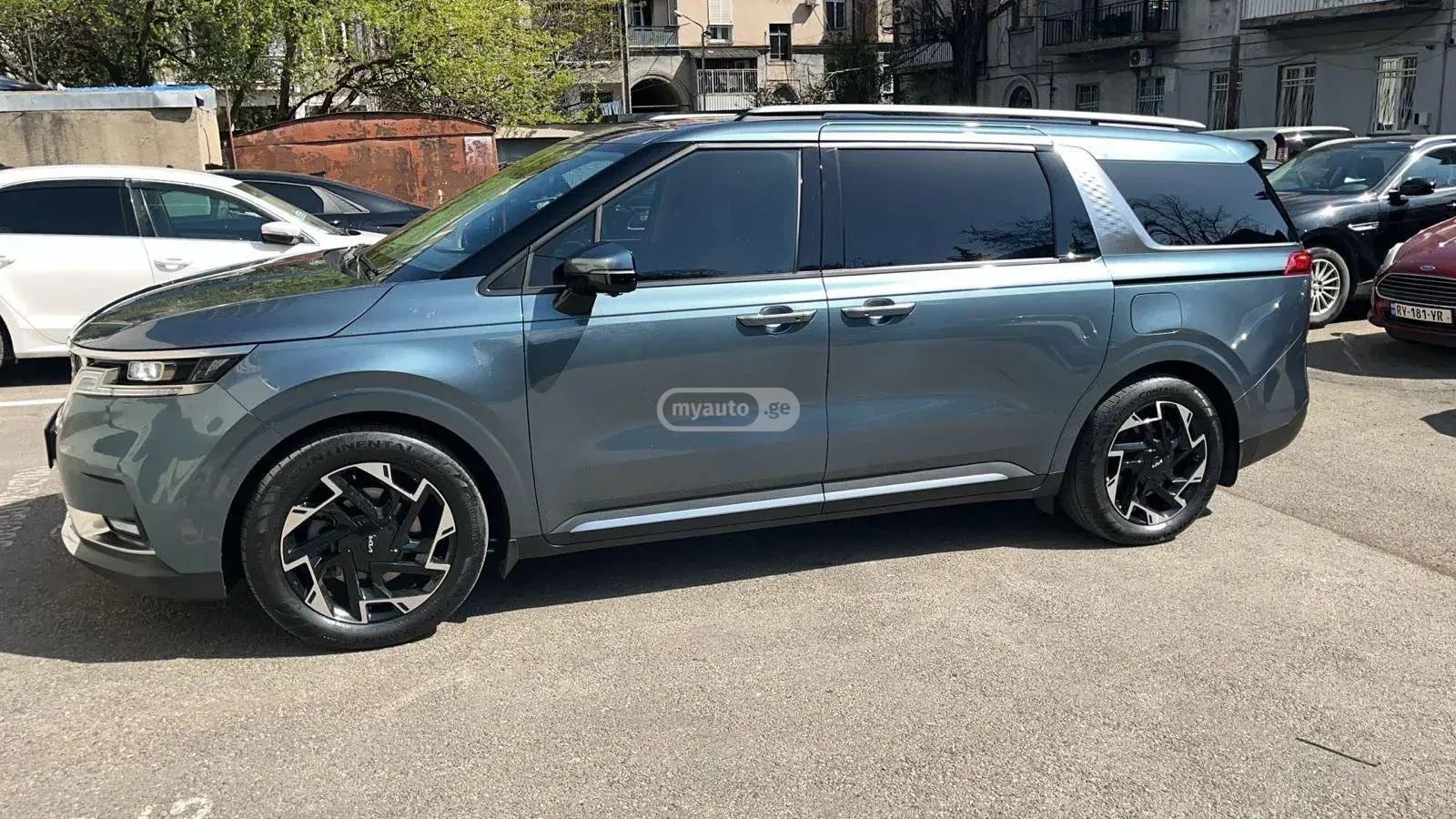 Kia Carnival