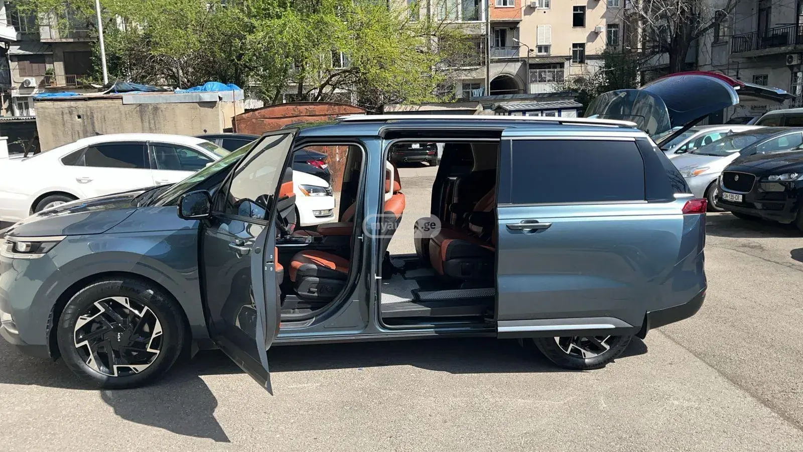 Kia Carnival 2022 — photo 2