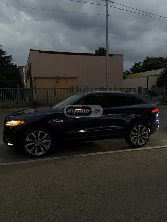Jaguar F-Pace